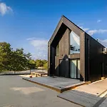 H37^ Apartment Hel